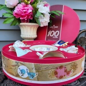 Royal Albert England - 100 Years of Royal Albert 1900-1990 5-Piece Plate Set